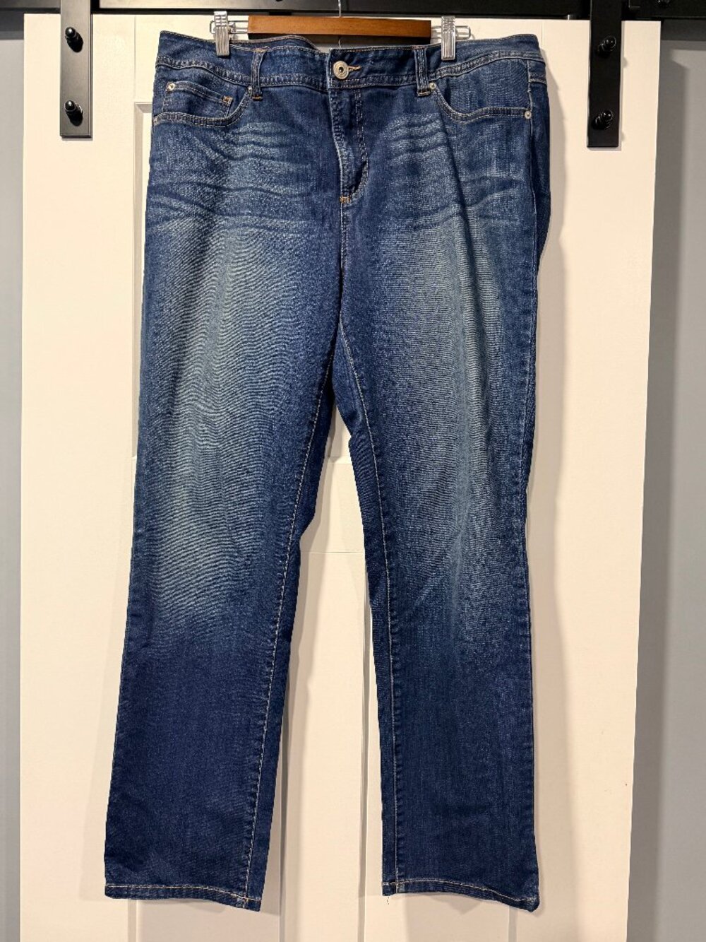 INC International Concepts Straight Leg Slim Tech Fit Blue Jeans